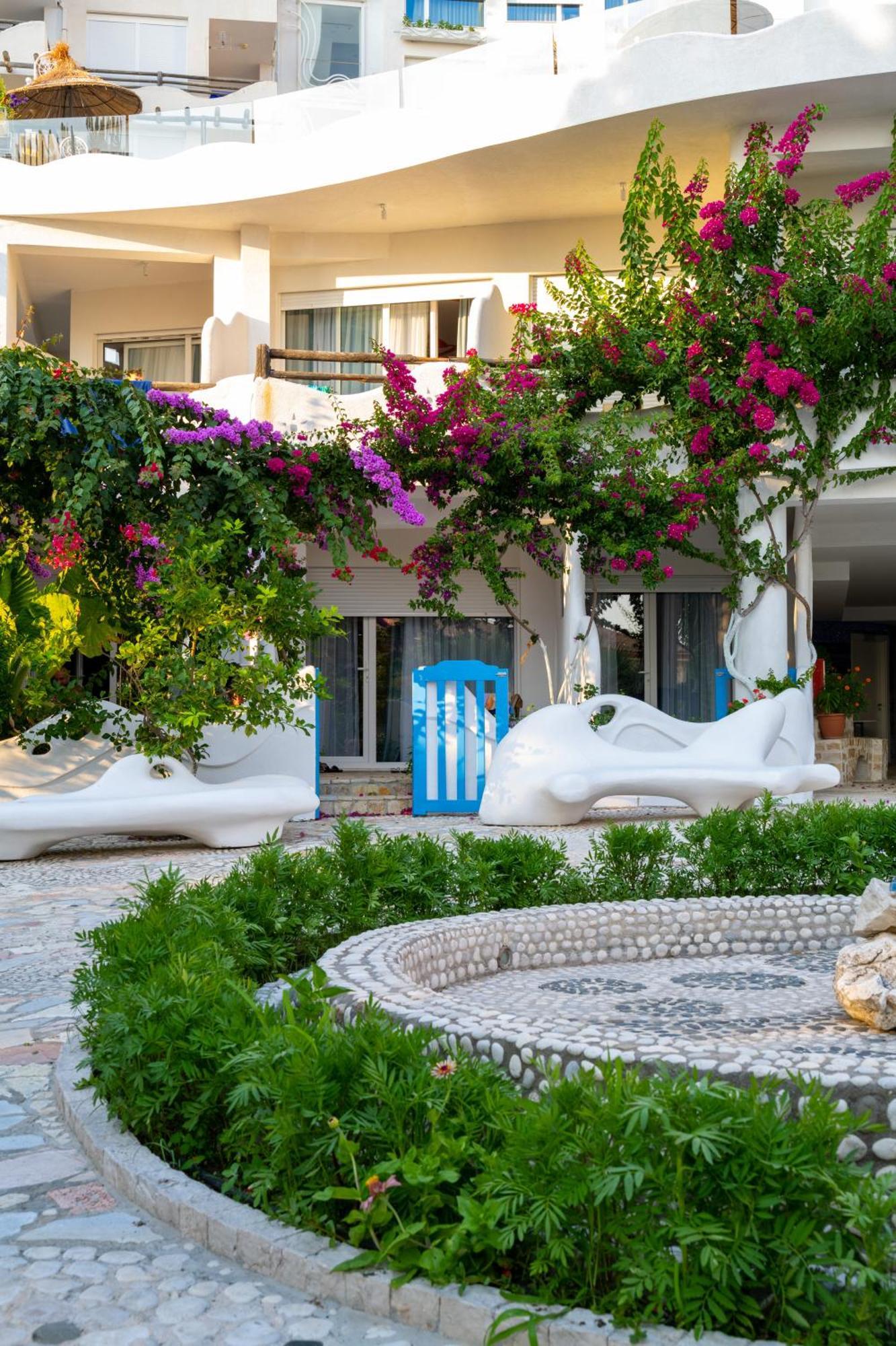 Bougainville Bay Apartment *